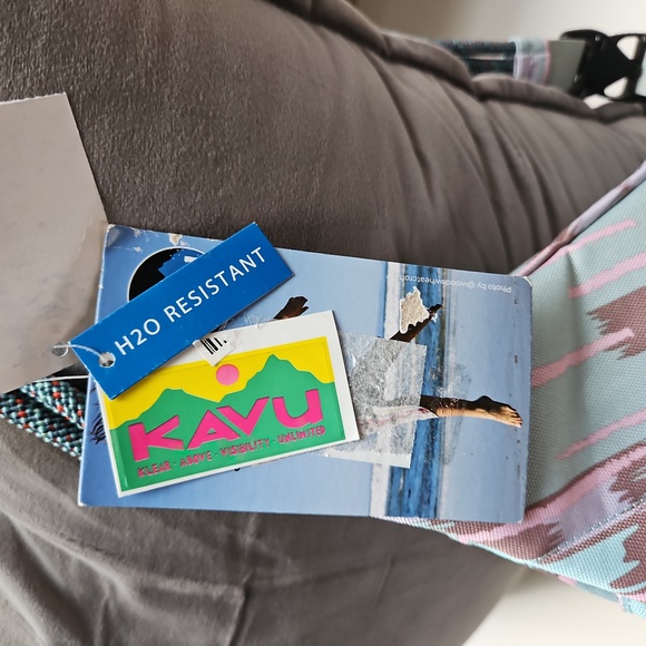 Kavu Mini Rope Sling Bag in Beach Ikat Pattern - Picture 6 of 11